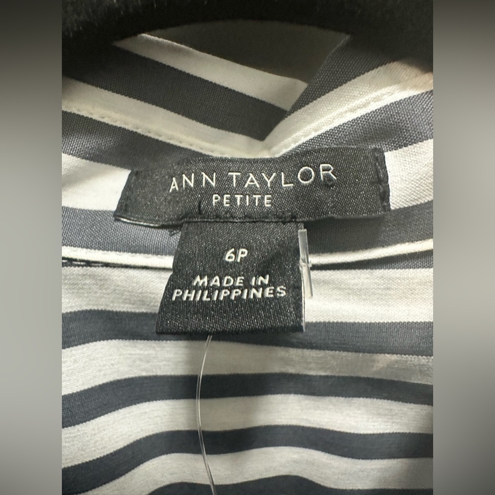 Ann Taylor Size 6P Long Sleeve Tie Front Button Down Shirt NWT - Picture 4 of 9